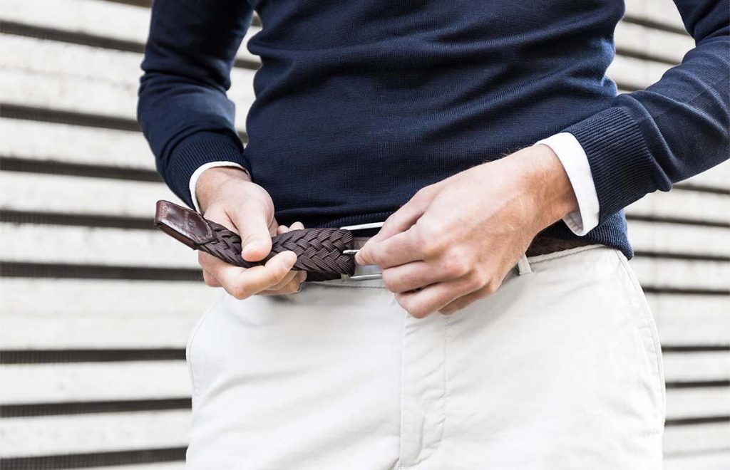 Riem zonder gaatjes met highbuckle klikmechanisme in leer, ideaal voor formele en casual outfits